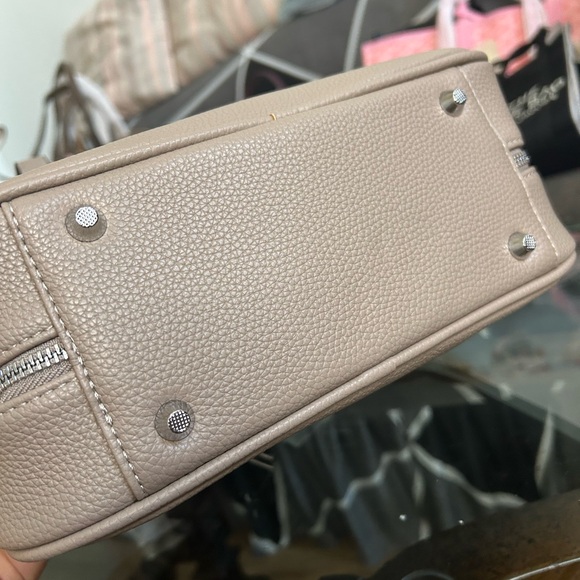 HOUSE OF LITTLE BUNNY BAG LULU WITH HEART CHARM TRUFFLE - Picture 5 of 9